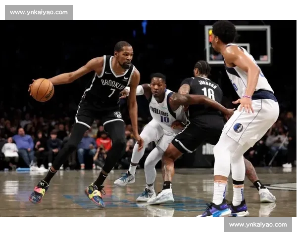 第三回合飞膝绝杀！马利克技术判定终结布伦戴奇